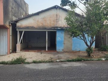 Lote com 336 m²